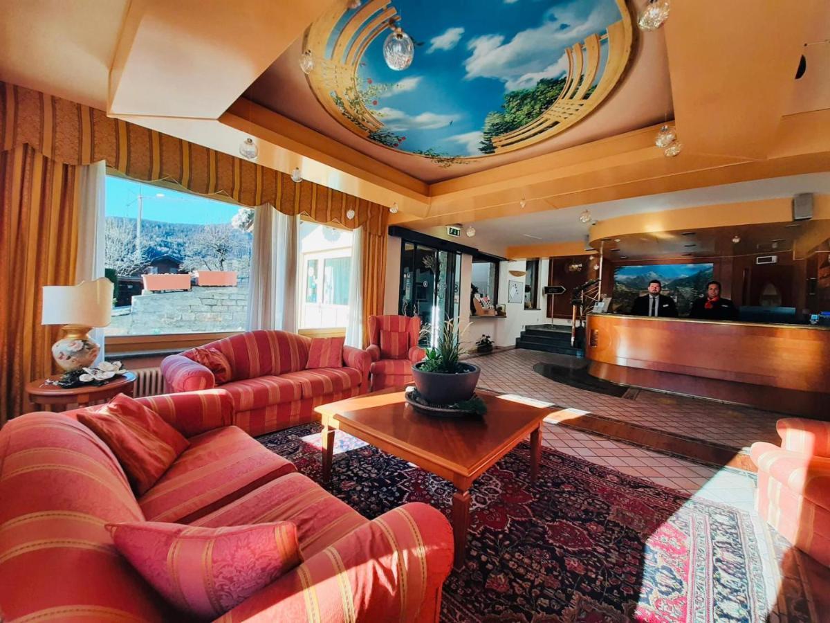 Hg Hotel Italia Brusson Kültér fotó
