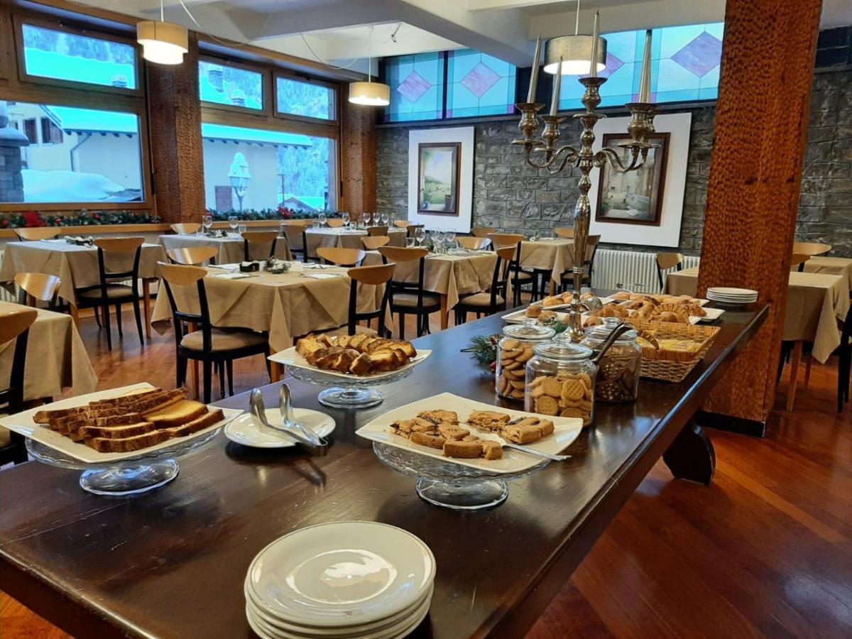 Hg Hotel Italia Brusson Kültér fotó
