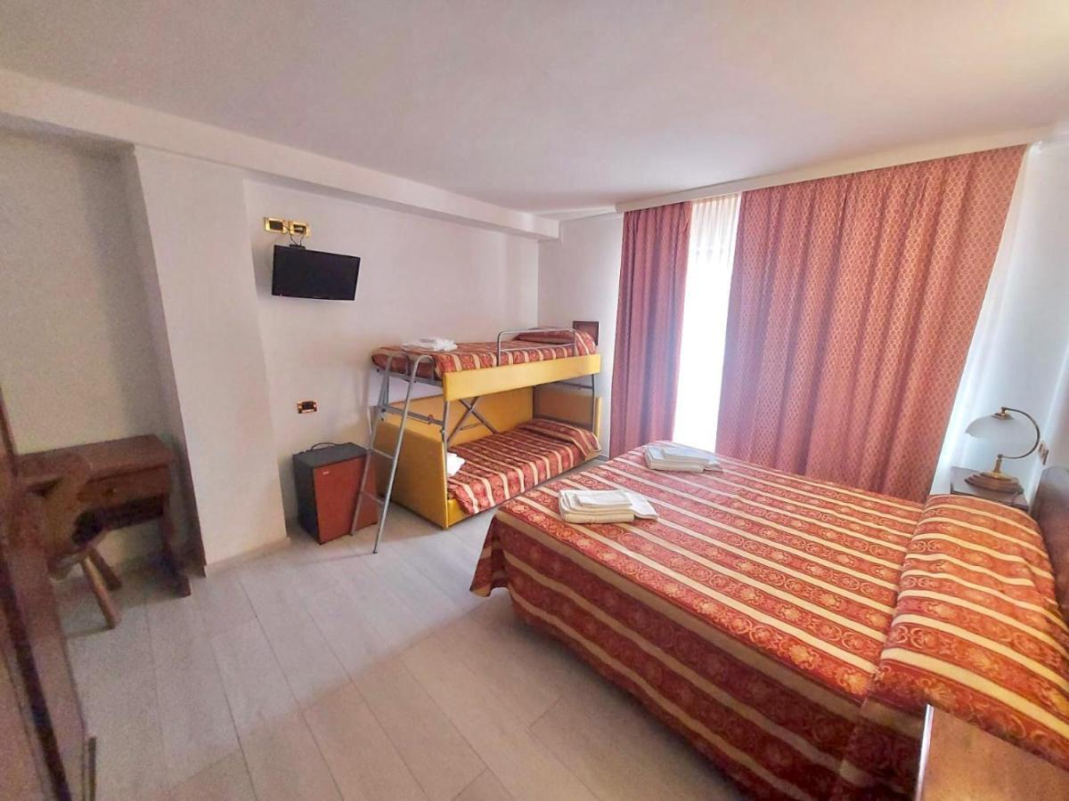 Hg Hotel Italia Brusson Kültér fotó