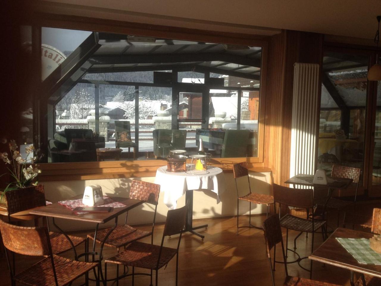 Hg Hotel Italia Brusson Kültér fotó